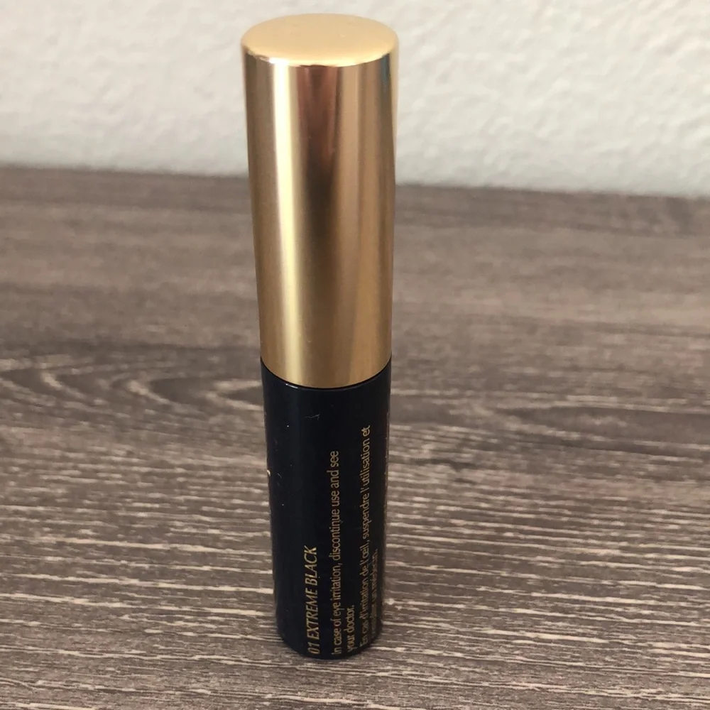 ❤️$6 NWT Estee Lauder Sumptuous Extreme Mascara in Extreme Black